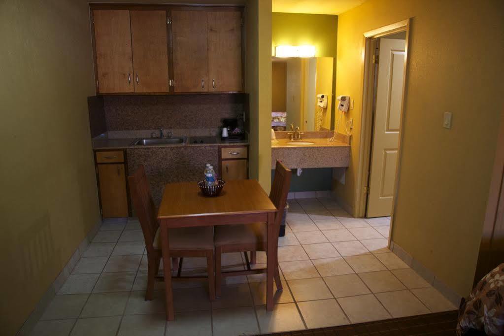 Coach Light Inn Brenham Dış mekan fotoğraf
